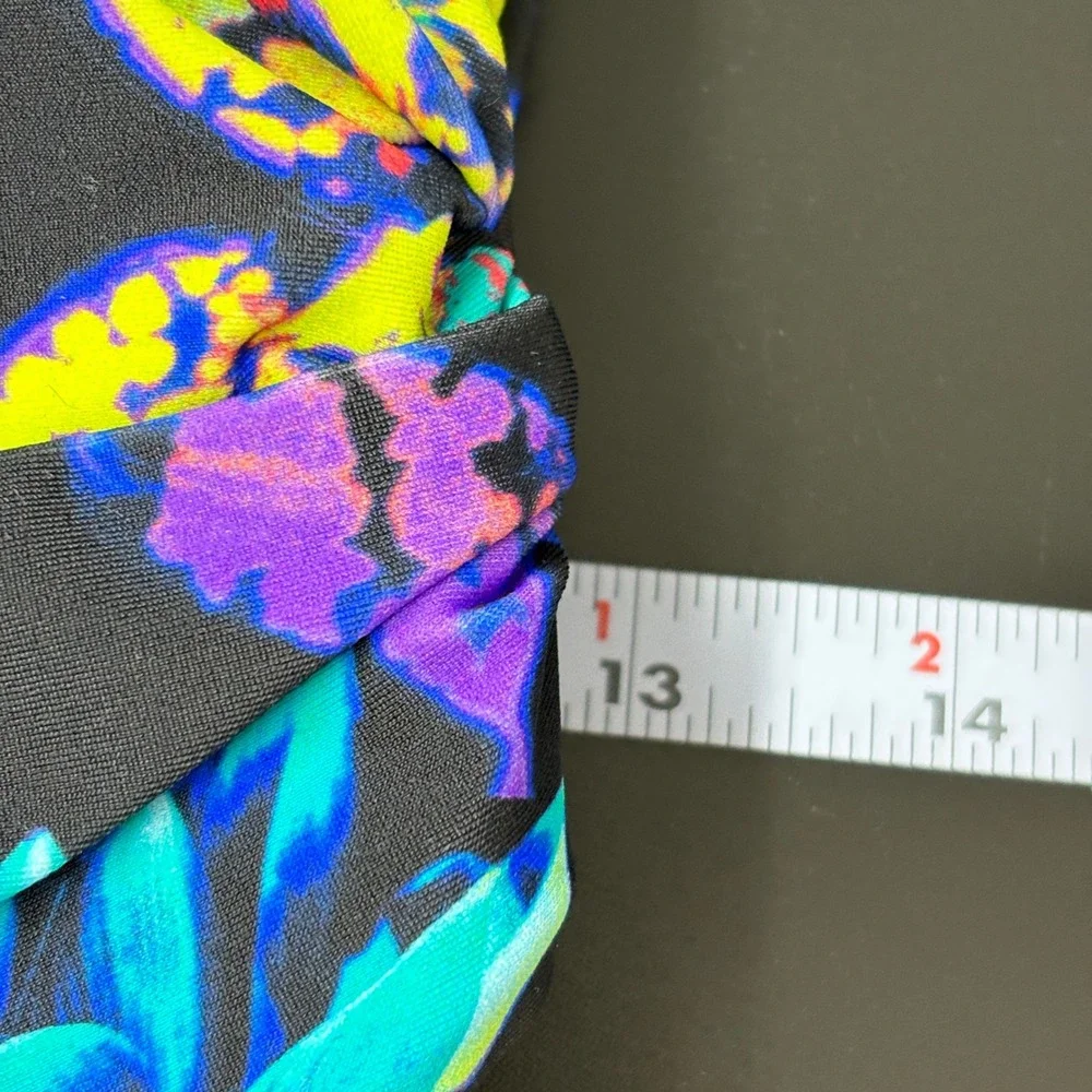 Fashion to Figure Women Tankini Top 0 (XL) Purple Floral Halter Cutout FTF122-P